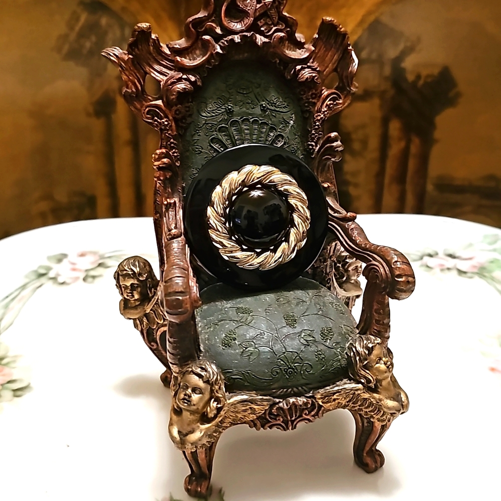 Vintage Italian Black & Gold Brooch